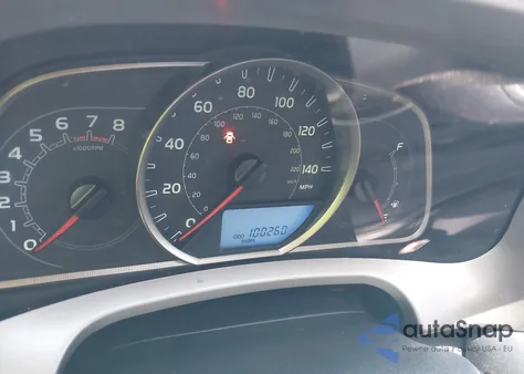 2014 Toyota Rav4 Xle z USA, uszkodzony, nr VIN JTMWFREV8EJ015557